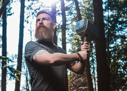 cleverprime:  I got to assist @chris-parkes-esq yesterday on a Marvel themed shoot, which meant I got to be a lighting test stand in and pretend to be Thor for a few minutes :D 