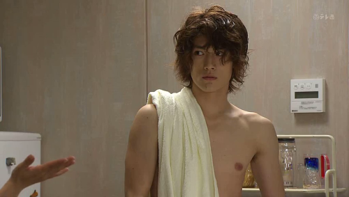 nemiworshipper:Haruma keeps showing off skin in Last Cinderella. I am happy. I am very, very happy.