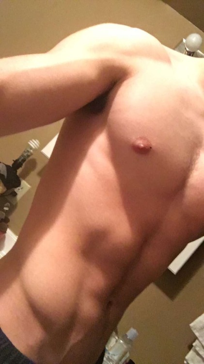 str8boysbaited:  More straight boys here :p