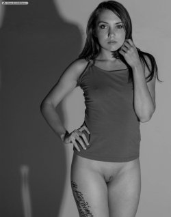 joshiesartnudes:  Bottomless Week - Sponsored by http://bushisbeautiful.tumblr.com/ Rhoma Art of Nude- Photographer http://www.modelmayhem.com/1876423 http://rhomalie.tumblr.com/ http://www.zivity.com/models/Rhoma 