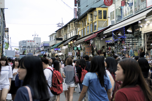 홍대 거리 - street at Hongik University