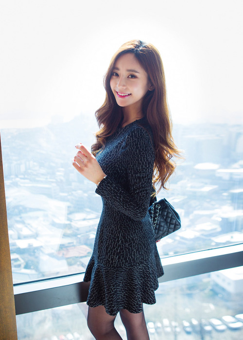 korean-dreams-girls:JungYeon - February 03, 2015 4th Set