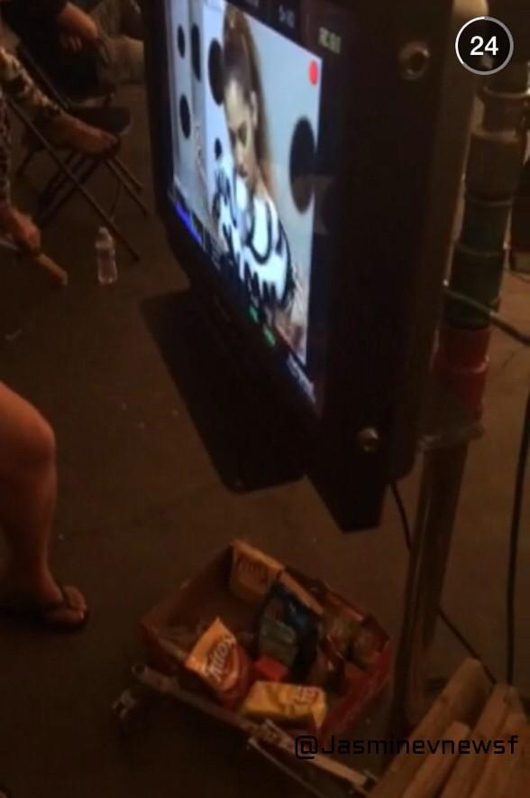 jasminev-news:  (more) Behind the scenes of That’s Me Right There music video 
