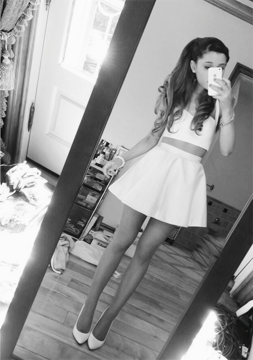 be-you-tifulxxx:  forthosewhocravefashion:  Ariana Grande  Xo♥