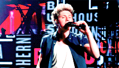 lermun:  Niall in This Is Us 