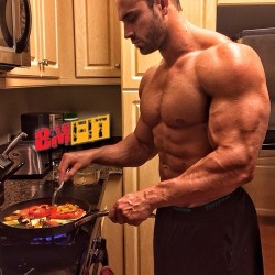 strongblrr:  Bradley Martyn making gains fuel 