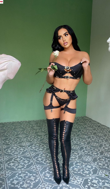 myyearningforbeauty:Abigail Ratchford