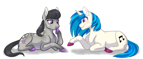 dragon-cookies: Classical music horse and dubstep horse are cute  Check this pic out on Deviantart for an additional mini-fic as well! 