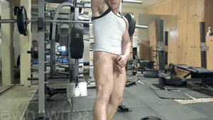 awhowho2:  Fratmen Trent - Bubble Butt Workout!Trent working up a sweat in the gym!
