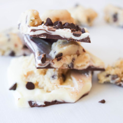 lustingfood:  Dangerously Delicious Cookie Dough Bark 