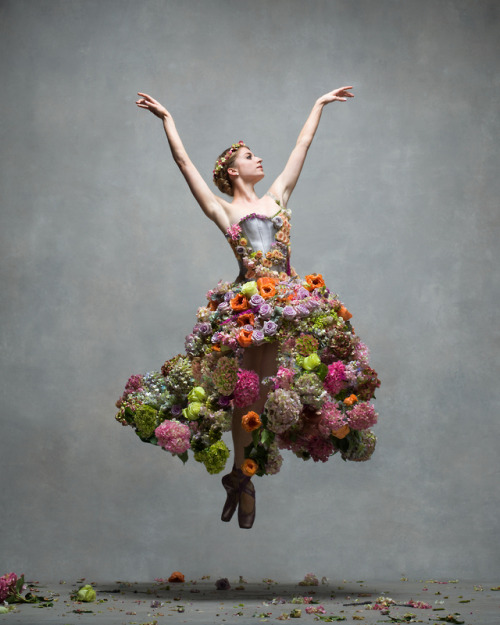Ken Browar and Deborah Ory’s photo collection ‘The Style of Movement: Fashion and Dance&