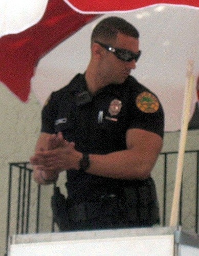 policecorps:  Dude, arms.