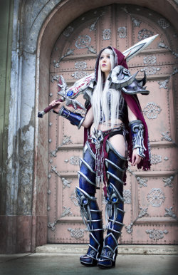 roomfulloflighthingideas:  This lady is FOR SURE my favourite cosplayer, My goal is to one day have a craftmanship like hers, I love her to pieces, ;___;I hope I can meet her someday 