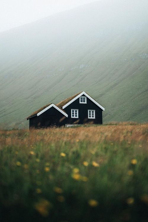 j-k-i-ng: “Cabin goals in the Northern Faroes, not a bad little hideaway” by | Luke Stac