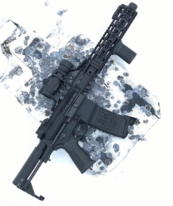 tacticalsquad:    crossmachinetool When the weather outside is cold you can still go 🔥HOT🔥UHP15PDW with a HDX Mod 3 Rail. . 