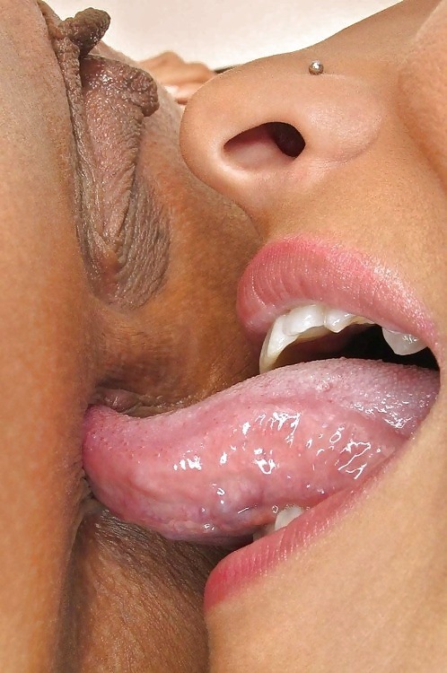 swingingcouplesporn:  Meet swinging couples near you: http://bit.ly/1YSfcO7