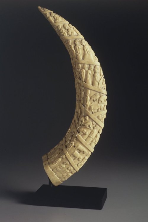 Carved hippopotamus tusk of the Vili people, Kingdom of Loango (in present-day Republic of the Congo