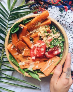 annietarasova:  Sweet potatoes and I share a special bond… #vegan 🍴 Drizzled with tahini dressing, a recipe video of which is on my YouTube (in bio) 🌿  Instagram: @annietarasova