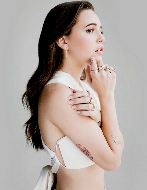 hennycl: bluenblood:Bea Miller for Tacori