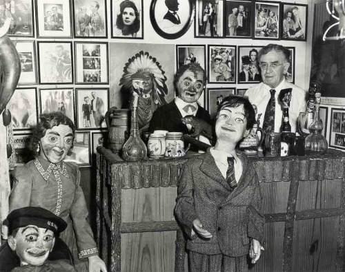 mannequinsvitrine:  Collection de poupées ventriloques de While Berger. 