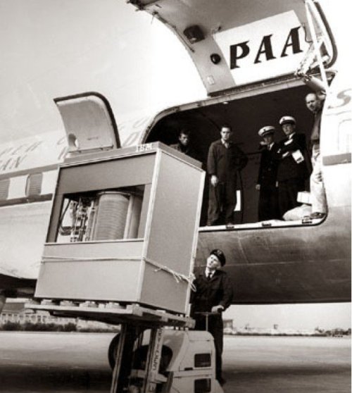 Delivery of a 5 MB hard drive by IBM, 1956 