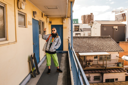 Sunday 12th November 2017. 14:00 Osaka.Me stood outside my new apartment. Excited for what’s to come