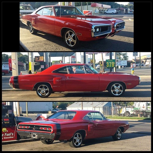 Stopped to get gas, saw this beauty #Dodge #Coronet #Mopar #AmericanMuscle #440magnum