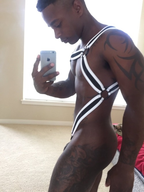 addicted2cakes:  Submit pics to http://addicted2cakes.tumblr.com