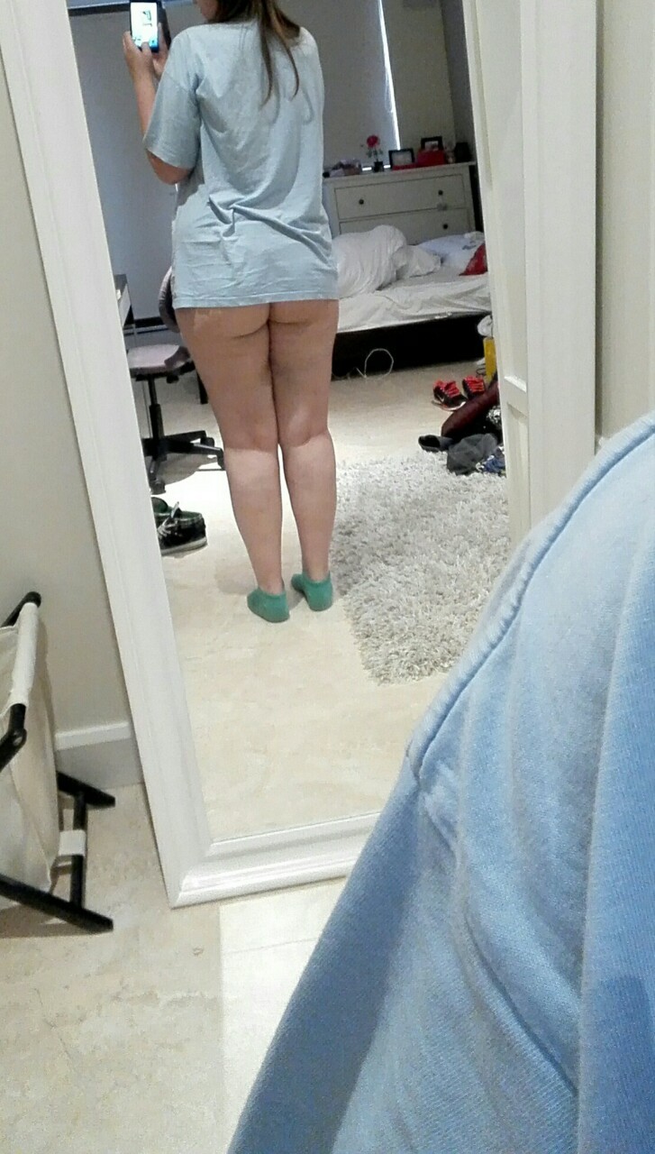 useme-sir:  My sleeping outfit, good morning everyone 💕