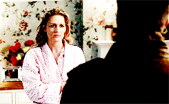 jessiepinkman:dean + reuniting with his loved ones