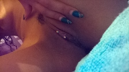 eplhgroup:  Just took a lovely shower. ♥ 