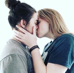 Heylesbianlove