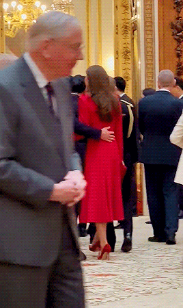 161710821ba7e0b687d4f2684e4bf4afbe1f44af.gifv