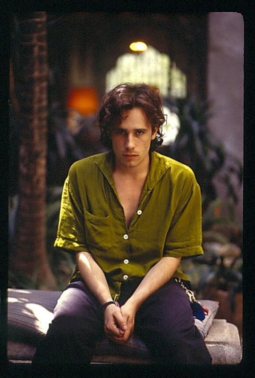 spiritsdancinginthenight:Jeff Buckley, 1994.