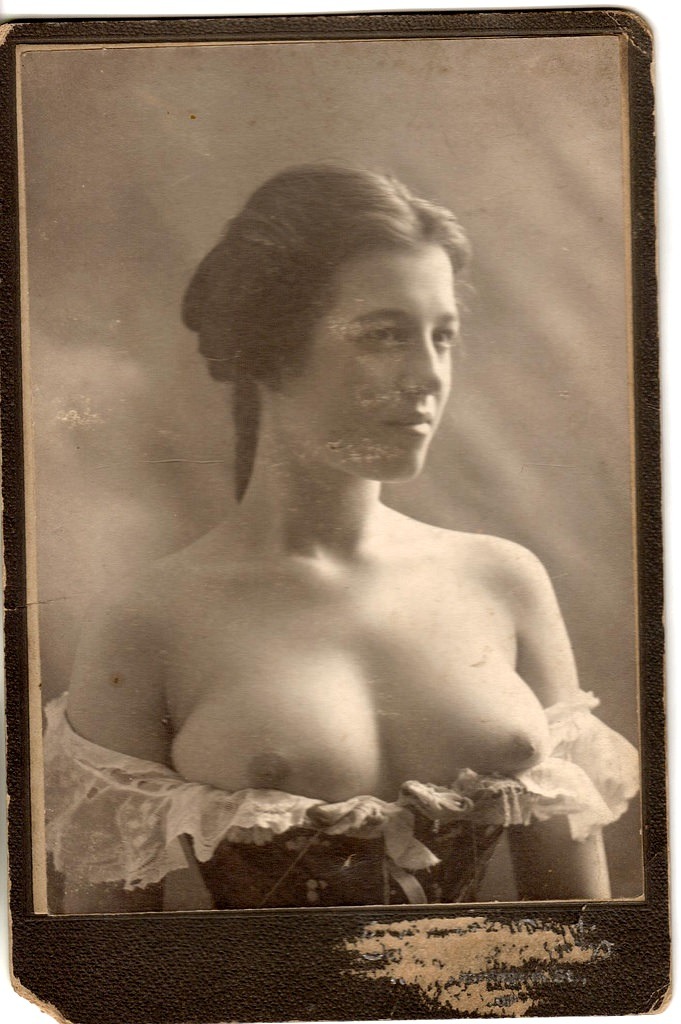 mudwerks:  Victorian Breasts (by Wooway1)  So I should probably find some joke about