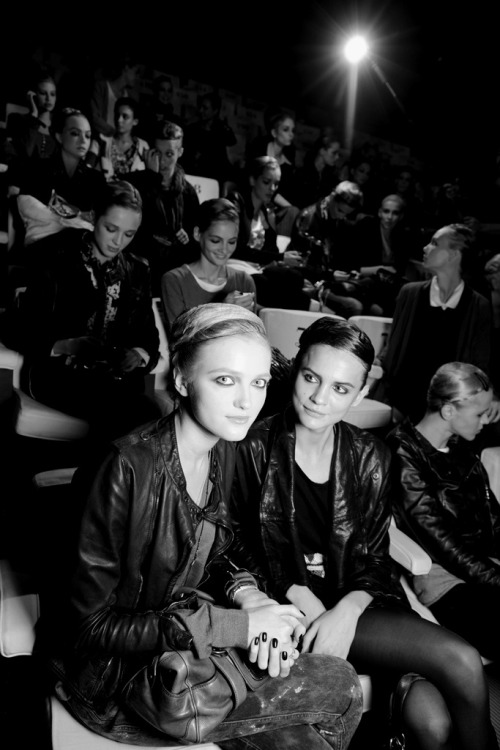 bronzelle: le-monde-sans-couleur: Vlada Roslyakova at Giorgio Armani S/S 2011 B X W // pro