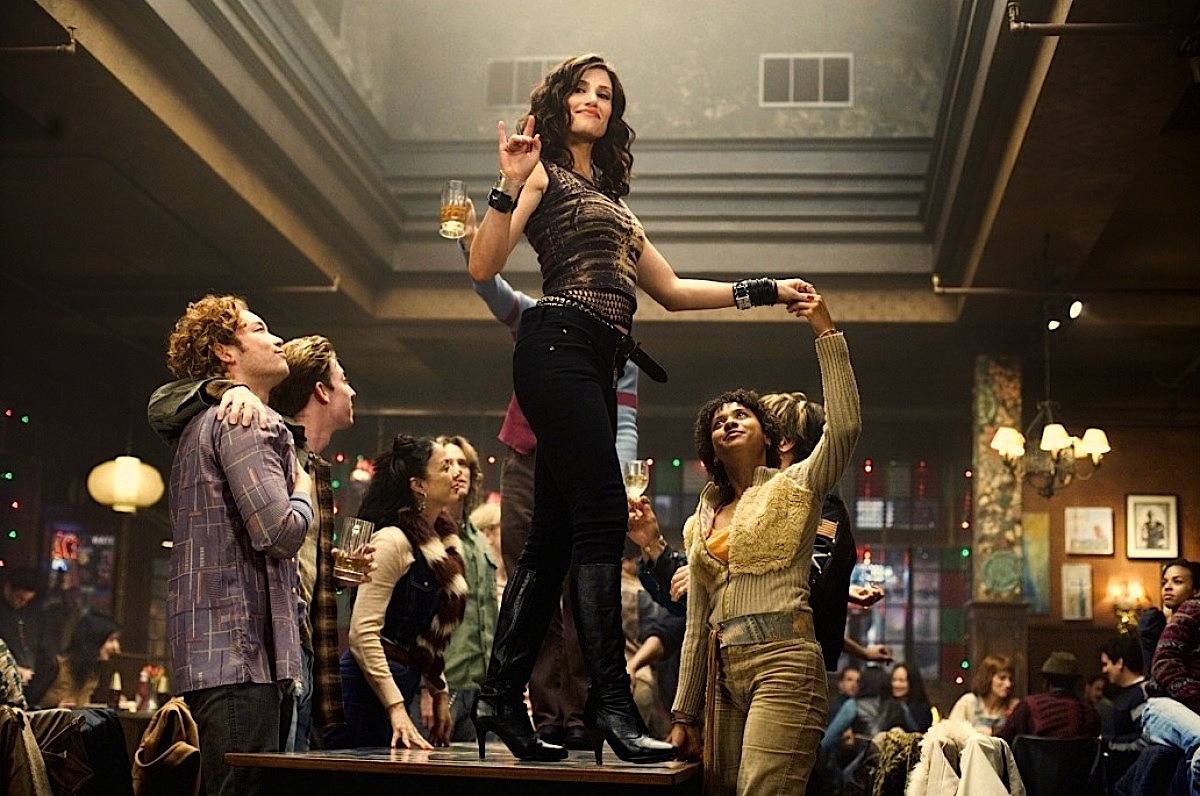 livelaughemmy:  Rent 2005 + La Vie Boheme  &ldquo;WINE AND BEER!&rdquo; 