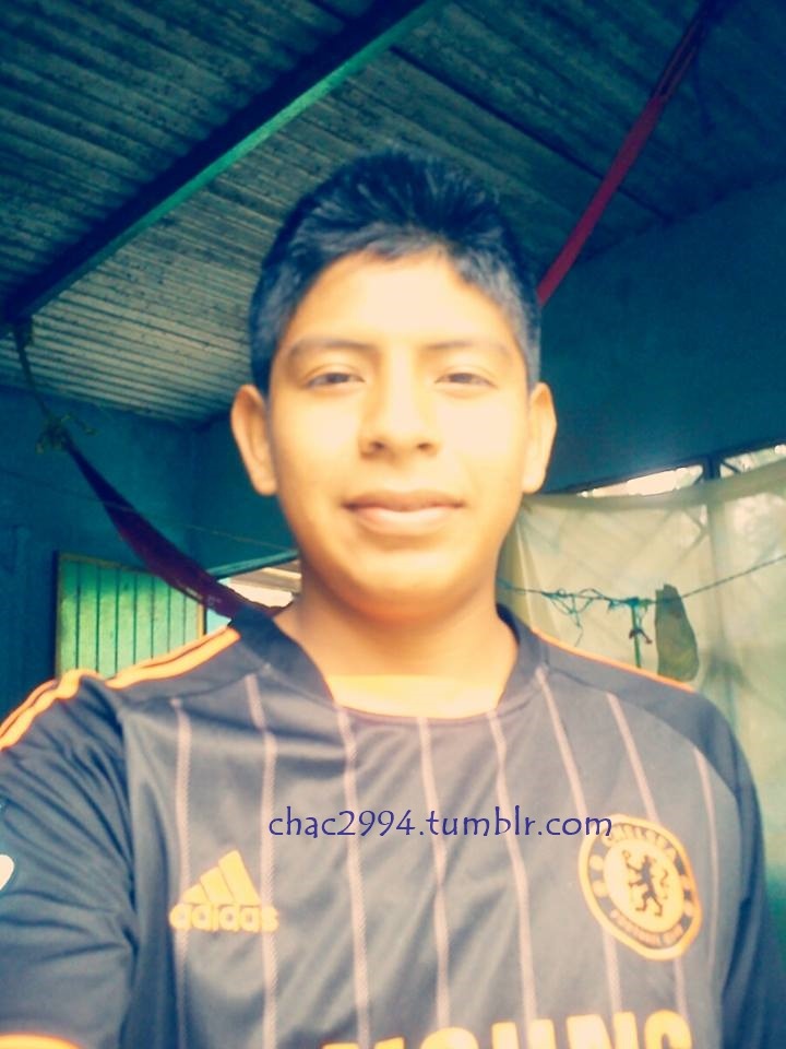 chac2994:  Bueno este sabroso chavito es Essau Rodriguez, desde el edo de Veracruz,