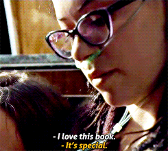 iamcosimaniehaus:   Whoa, ‘The Island of Dr. Moreau’.It’s about a man who makes