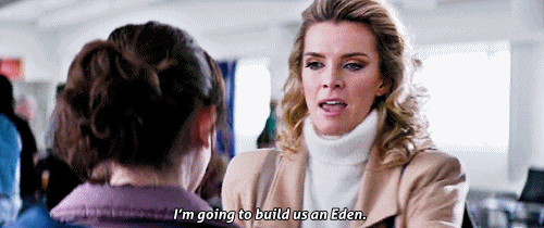 dailynetflixglow:And you want me to direct?