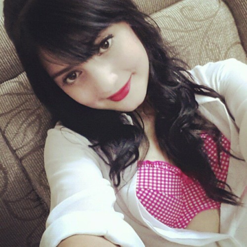 im-bisexual:  Lorena Fabbrini, Limeira-sp, 15 anos, solteira se quiser vir pra brasília te dou abrigo e tal [] dhsaudhsakkkk