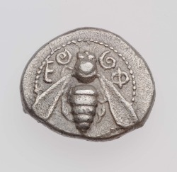 heaveninawildflower:   Silver drachm of Ephesos with image of a bee (Ephesos, Ionia). 480-450 B.C. Image and text courtesy MFA Boston. 