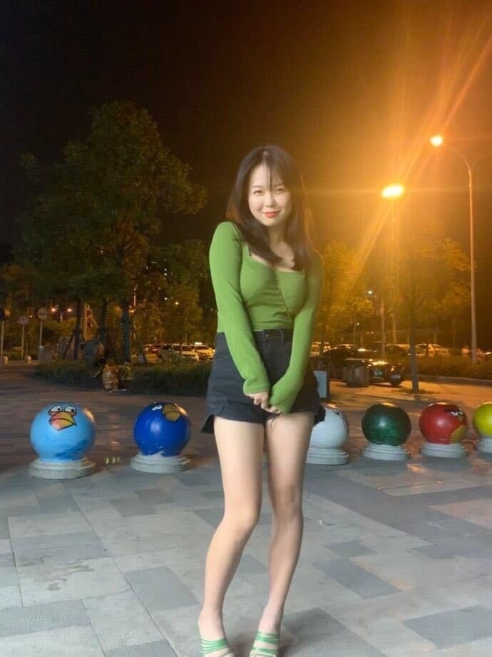 qwertysammyboy:malaysiachioss:malaysiachioss:malaysiachioss:malaysiachioss:Whoa… She’s amazing!