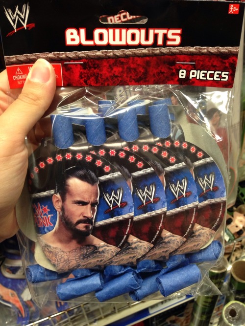 breakyoursoulapart:  melzabelza:  For those who always wanted to blow Punkers.  the dream comes true.