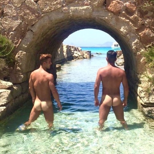 The welcoming committee at the ready&hellip;