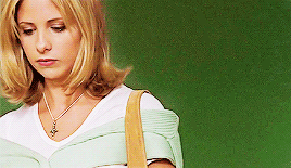 watcherspet: She irons her jeans! She’s evil.