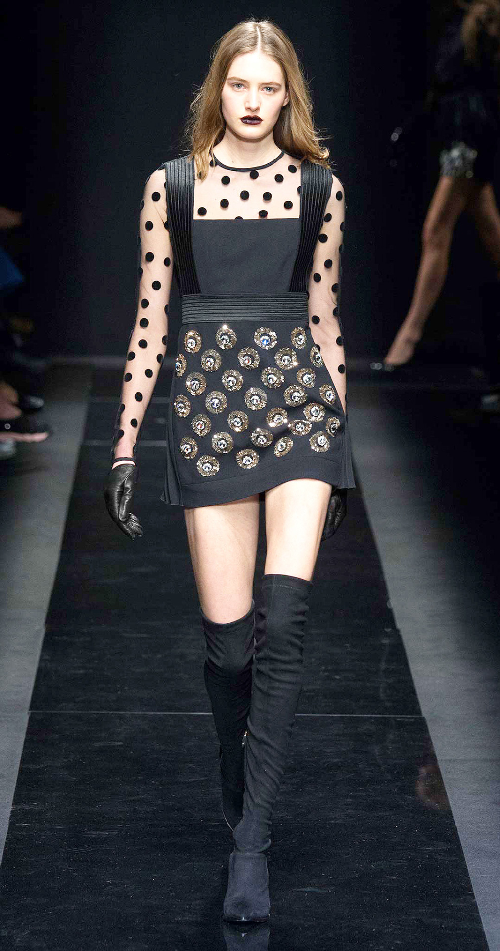 runwayandbeauty:  Sanne Vloet &amp; Walesca Gorczevski - Emanuel Ungaro Fall