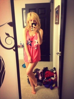 sexycelebritylegsandfeet: