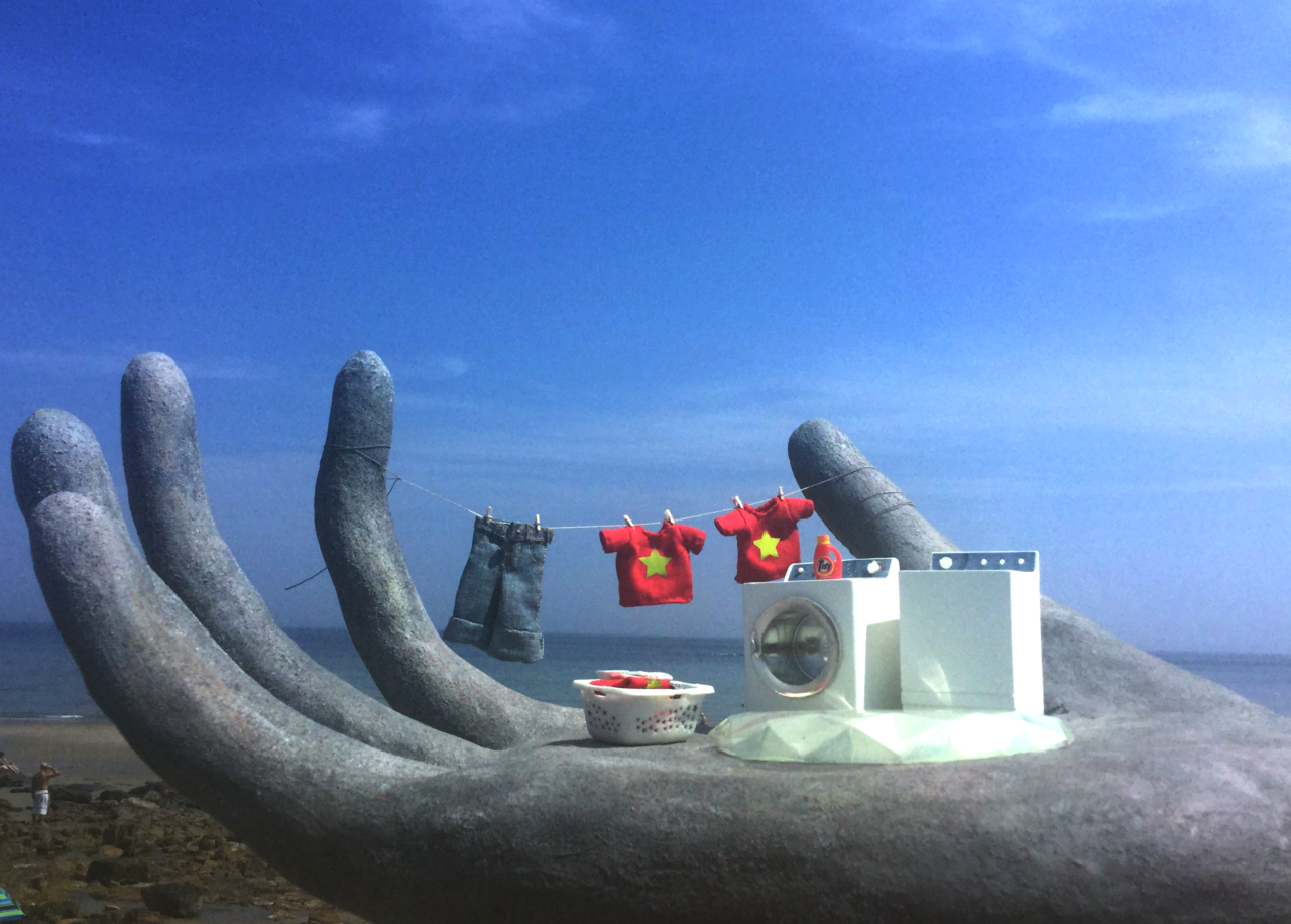 snappy-lobster:  My temple laundry sculpture has finally made it to the beach for