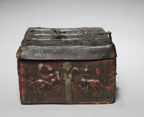 theancientwayoflife:~Leather Casket with Scenes of Courtly Love.Date: ca. 1350-1400Place of origin: 